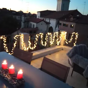 https://venice-holiday-terrace.hotelinveneto.com