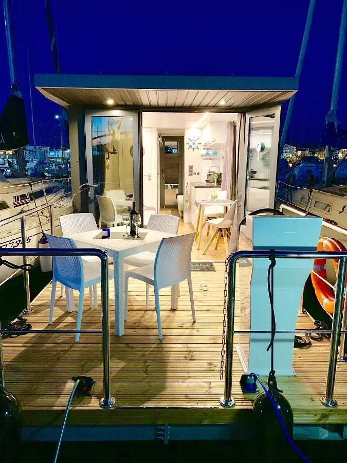 Botel Houseboat Seabreeze Hotel Alghero
