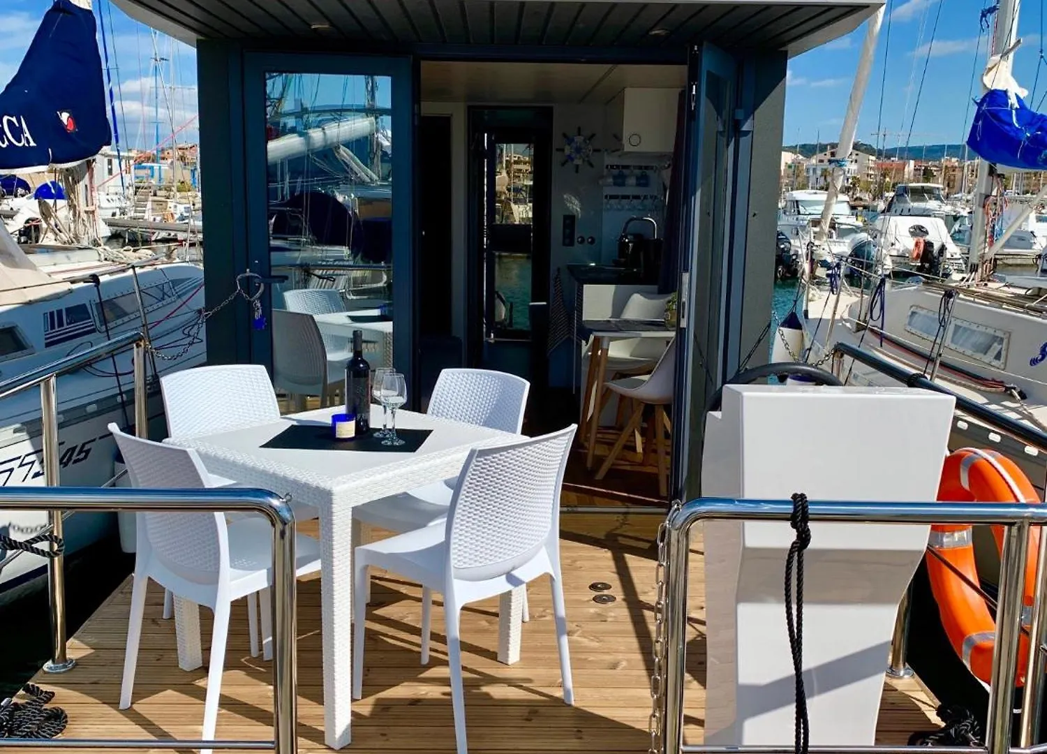 Botel Houseboat Seabreeze Hotel Alghero